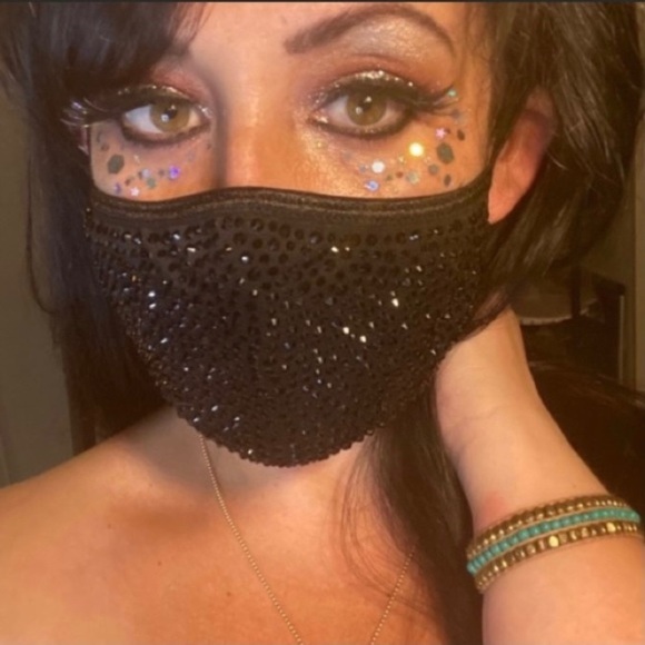 Lips Crystal Bling Face Mask - Picture 2 of 10